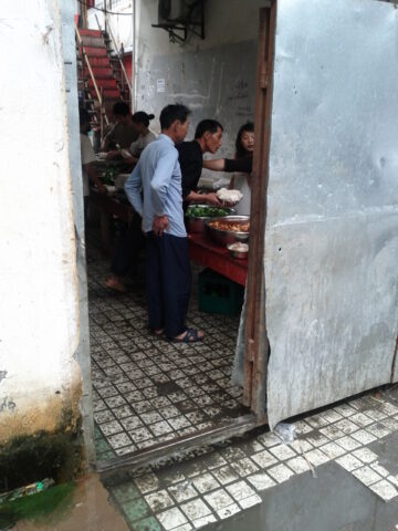 Labourers getting food for brunch in Wuxi